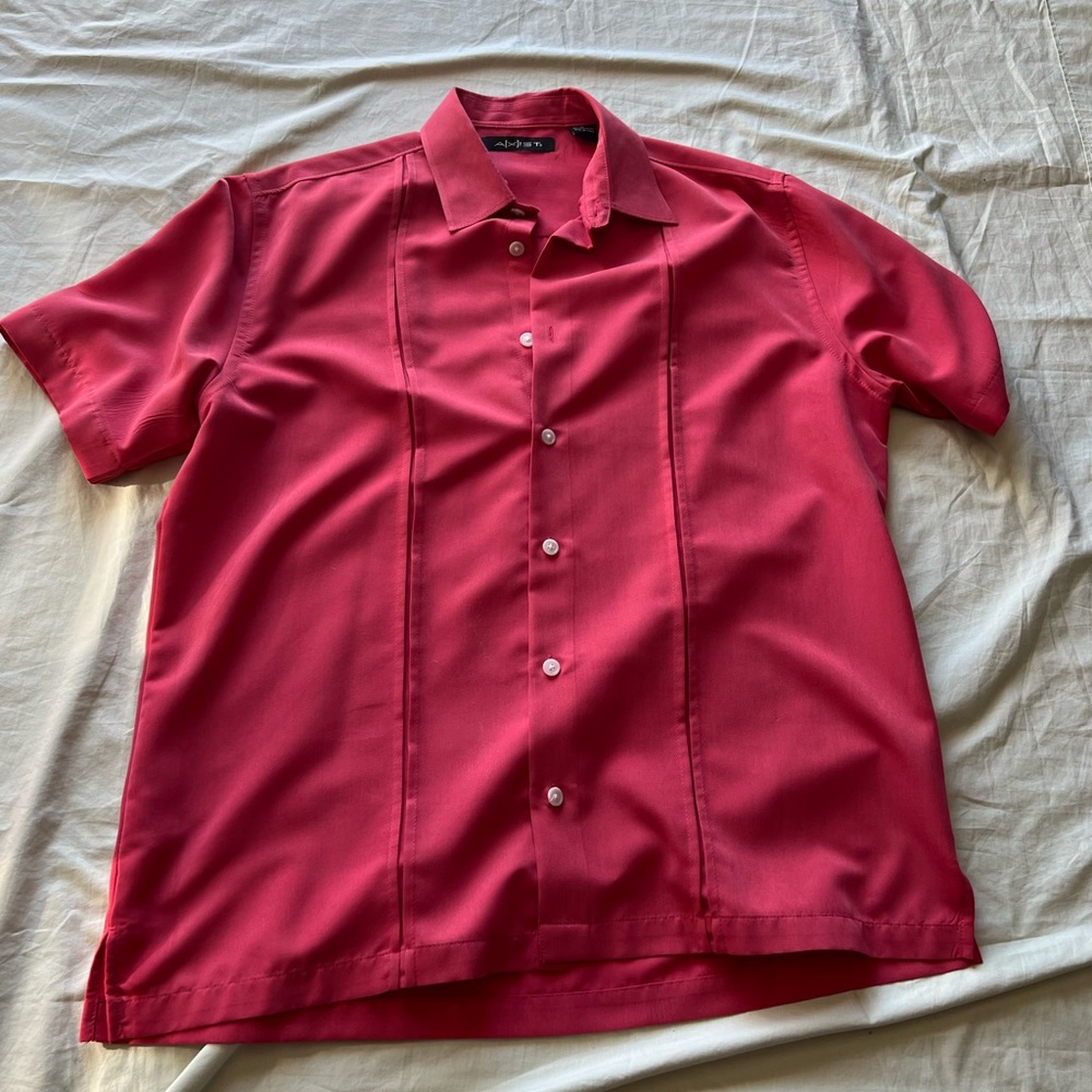 Axist Size M Shirt Coral Button Length 30” Poly Short Sleeve #134